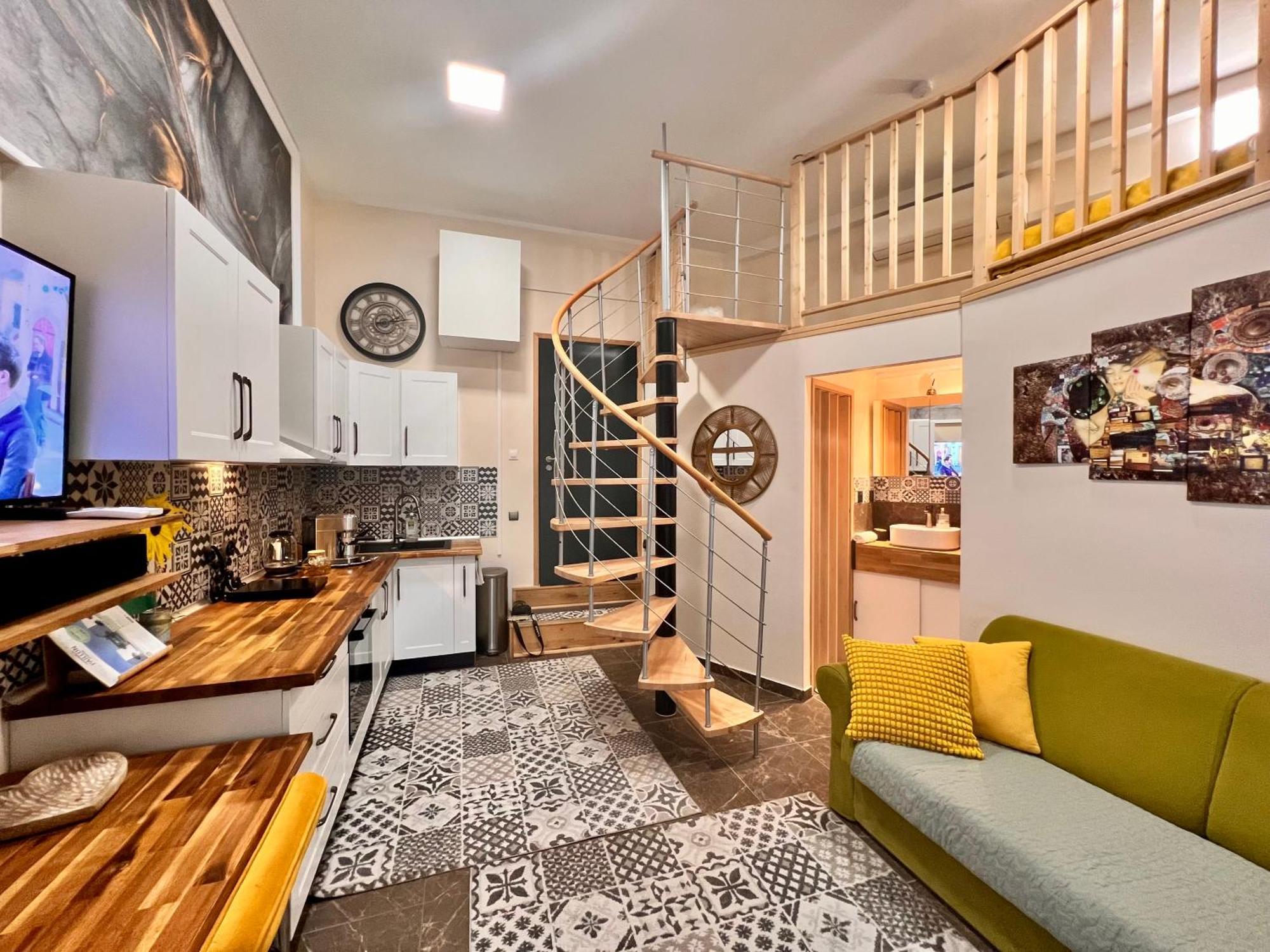 Amber - Highlights And Appartement
